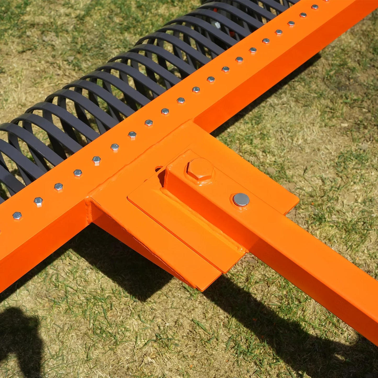 MechMaxx LR72W Landscape Rake 72" Bolt-On Wheels 36 Tines 3 Point Hitch Tractor Attachment New
