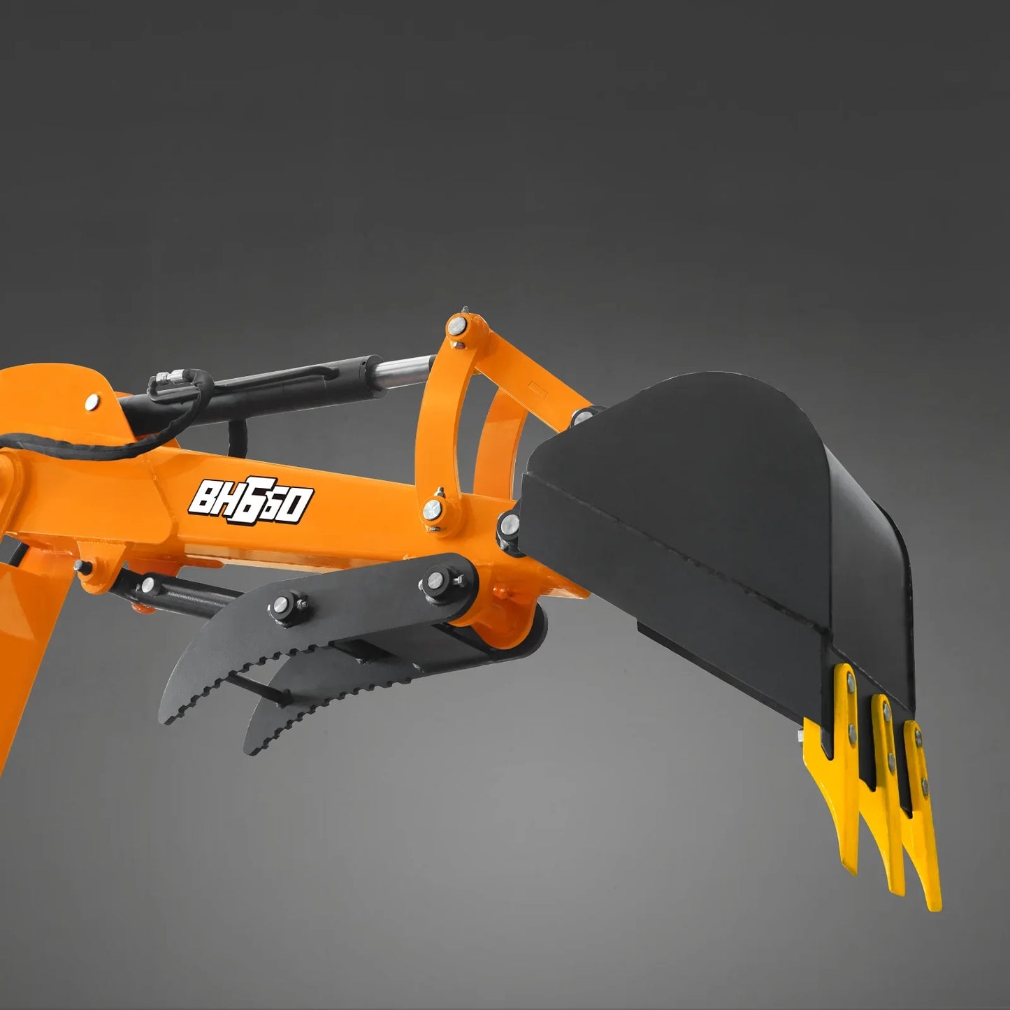 MechMaxx BH660 Tractor Backhoe Attachment 7' Mechanical Thumb 12" Bucket ISO/SAE Switchable Controls Self-Contained Hydraulic System 3 Point Hitch Cat 1 15-50 HP New