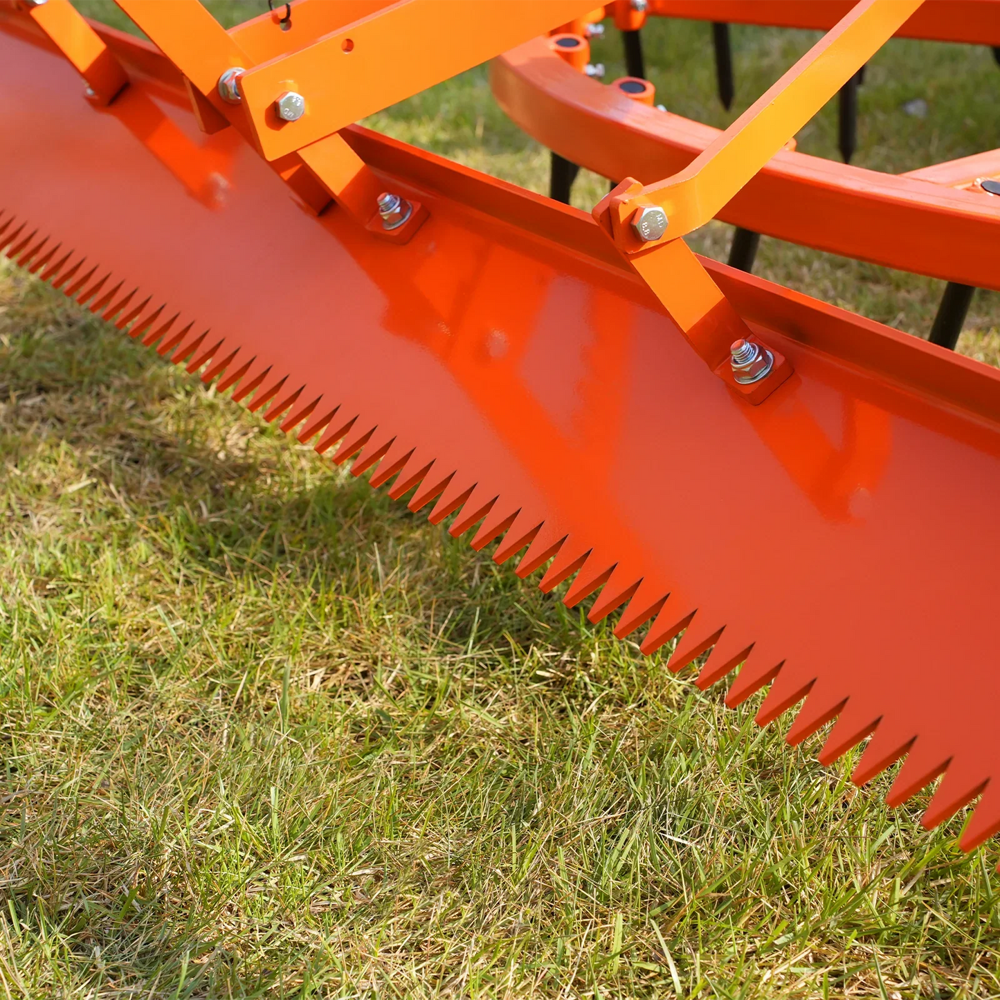 MechMaxx AHG72R Harrow Groomer 72" Arena Spin Harrow Groomer 35 Tines Rake Cat.1 3 Point Hitch Grooming Attachment New