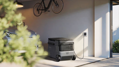 Anker SOLIX EverFrost 2 Electric Cooler 40L charging