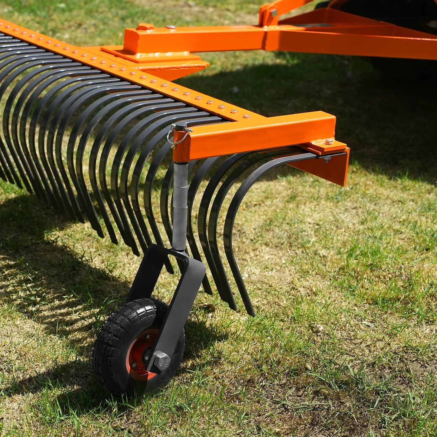 MechMaxx LR84W Landscape Rake 84" Bolt-On Wheels 42 Tines 3 Point Hitch Tractor Attachment New