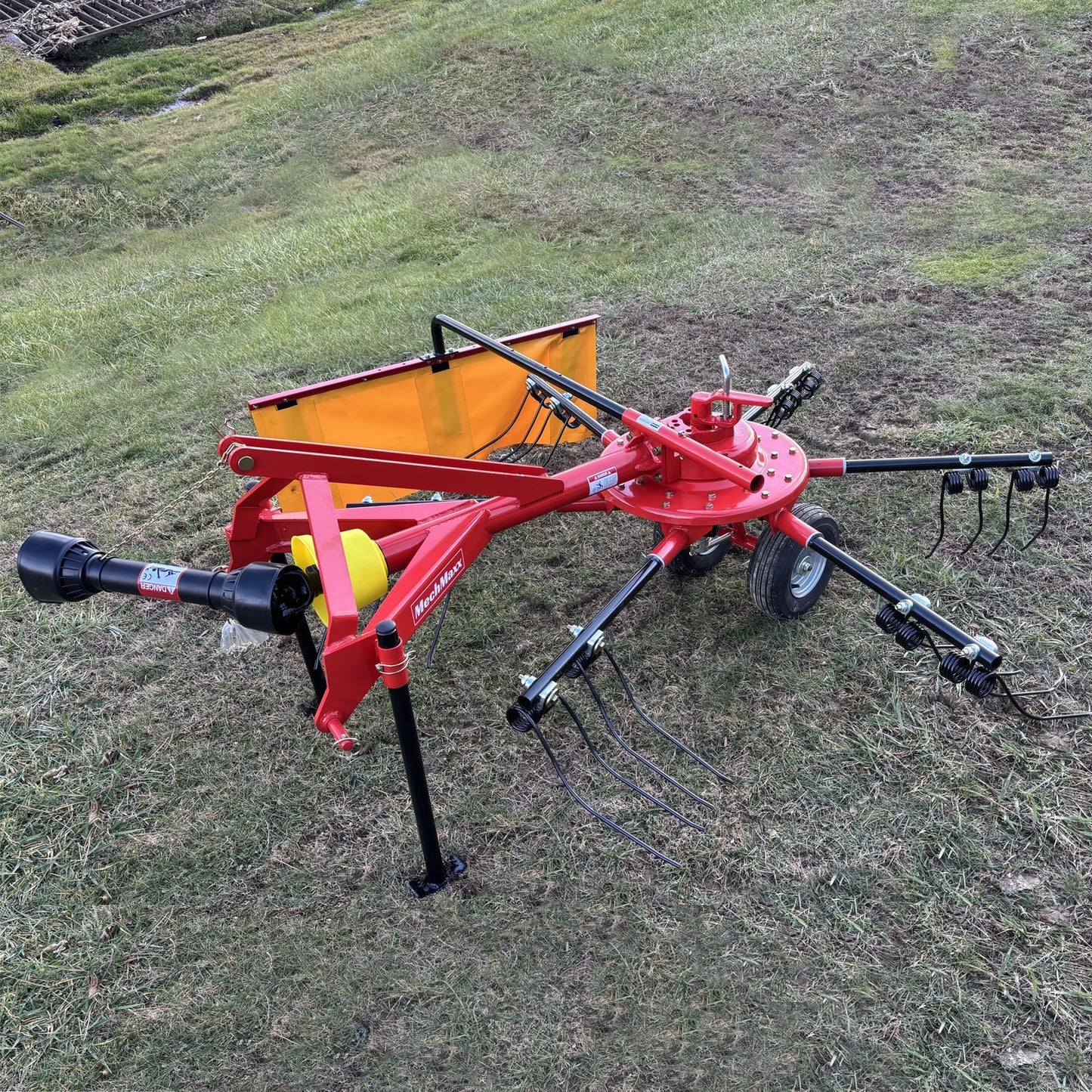 MechMaxx HT100 Hay Rake 100" 3-Point Hitch 6 Rotary Pull-Type Tedder 15-50 HP New
