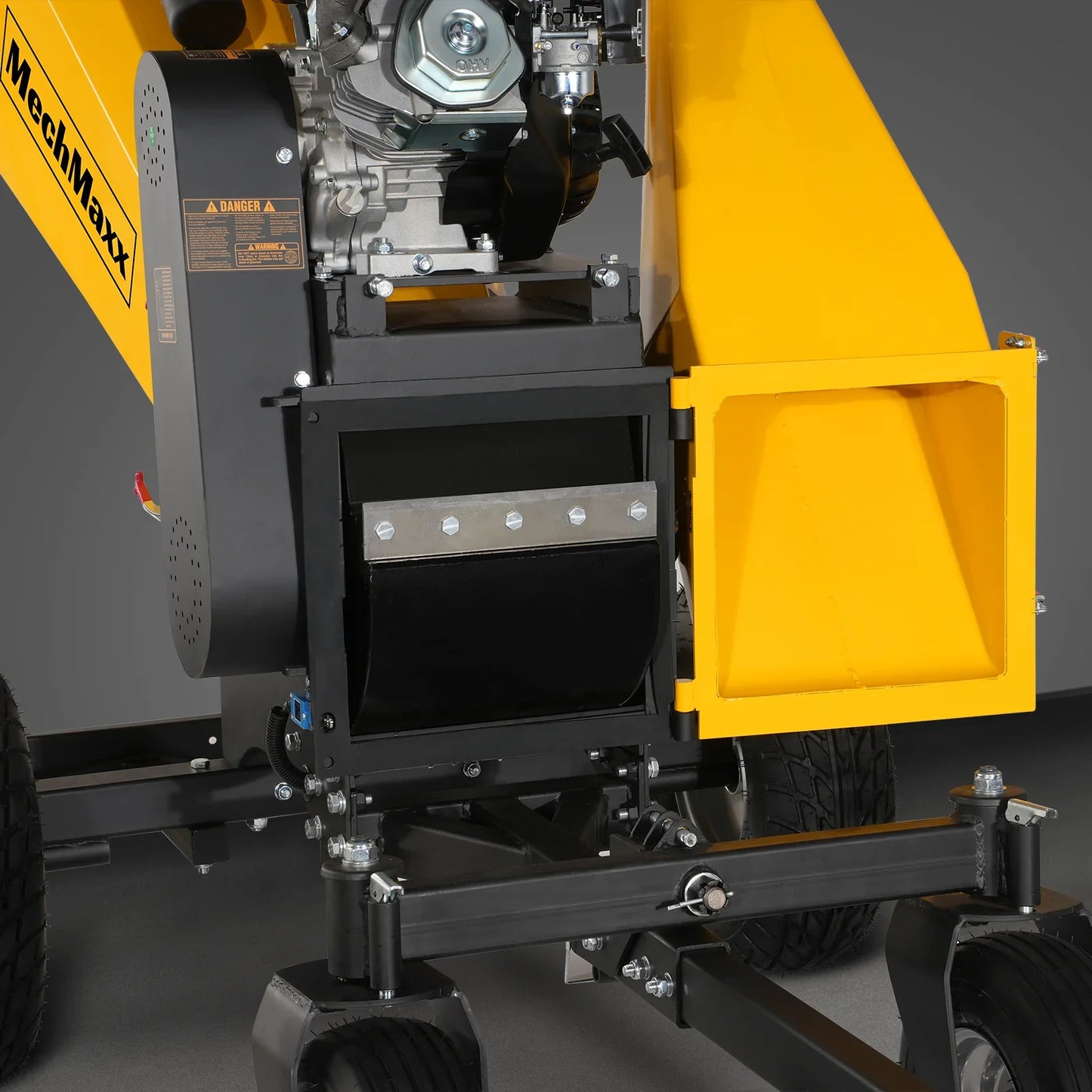 MechMaxx B150 Wood Chipper 6" Electric Start Zonsen 420cc 13.4 HP Gas Powered 4-Wheel Drum with Taillight New