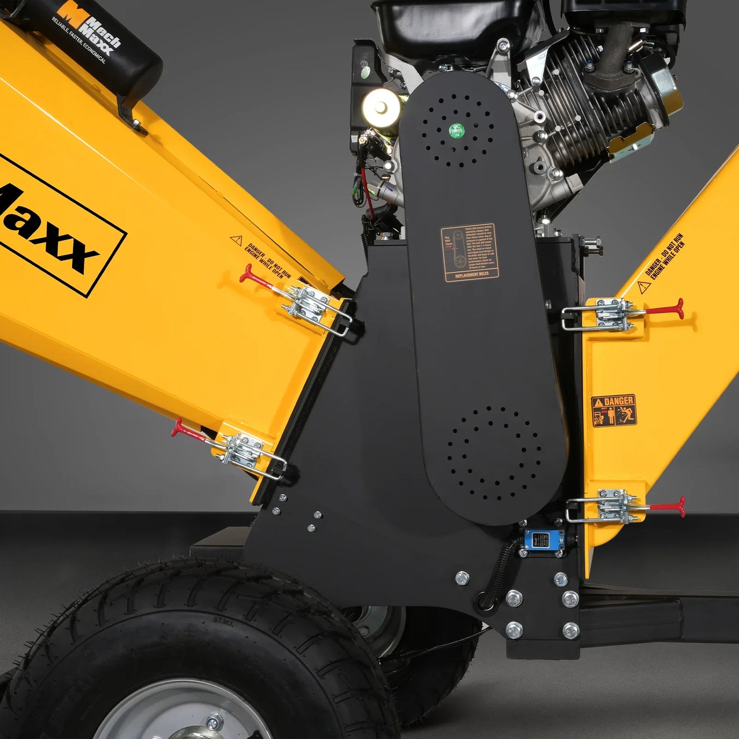 MechMaxx B150 Wood Chipper 6" Electric Start Zonsen 420cc 13.4 HP Gas Powered 4-Wheel Drum with Taillight New